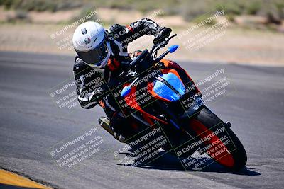 media/Mar-25-2024-Moto Forza (Mon) [[8d4319bd68]]/4-Novice Group/Session 3 (Turn 16 Inside)/